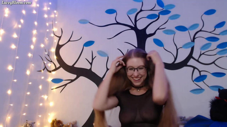 Lacey Bloom: Živě: BJ, Stříkání v peek-a-boo black 10:31