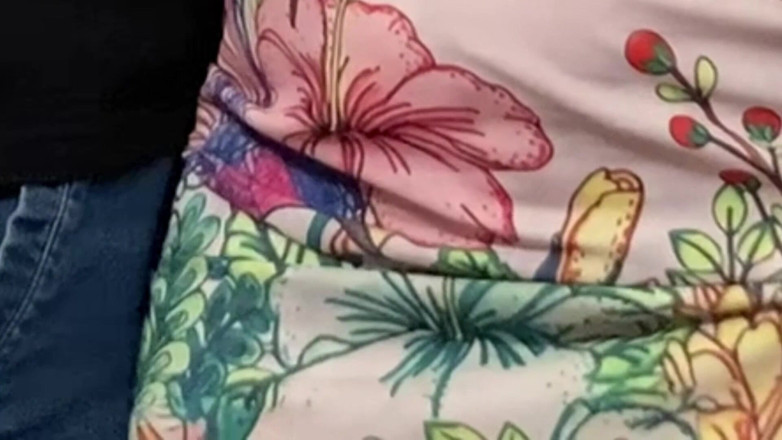 Niki studio: 지하철에서 면도한 보지를 문지르는 총 낯선 남자