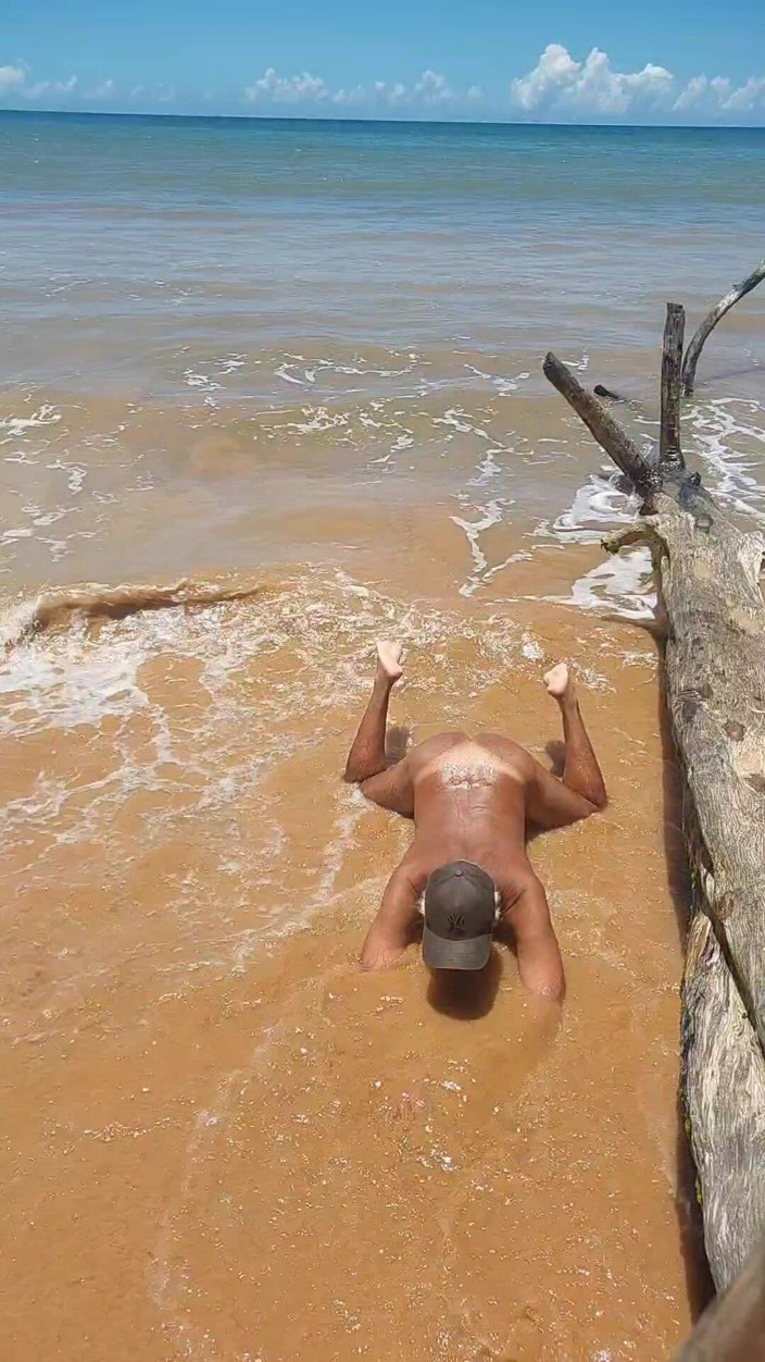 Ladysilvas: Naked Ladysilva on the Beach Showing off Her Tanned Hot...