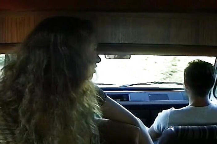 Videos Francaises: Stunning French Babe Assfucked While Camping