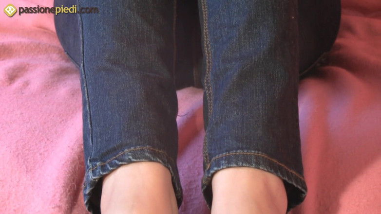 Foot Fetish HD: Eleonora miluje masáž nohou