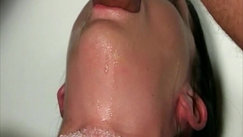 XXXEROTICONLY: Gangbang Con MILF Zorra Tragando Semen