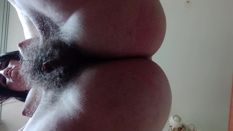 BW_Dolphin: Come appare la vera donna - giungla pelosa sul tuo viso