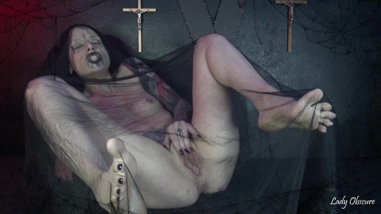 Nyx obscure: Pânza umedă a Văduvei Negre