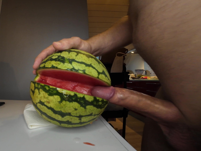 69KinkyCouple: My Way of Beeing a Vegan. Fucking a Watermelon