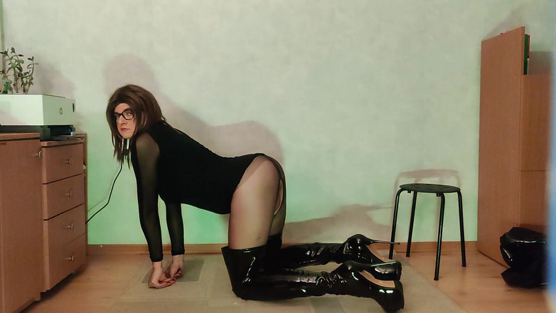 MicziCD: Tôi nhận được ủng mới và đi bộ trong họ lần đầu tiên