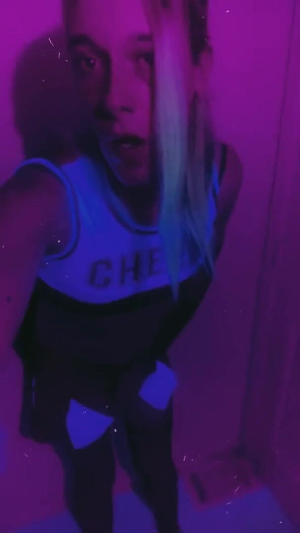 CarmenMelatonin: Sexy cheerleader party girl