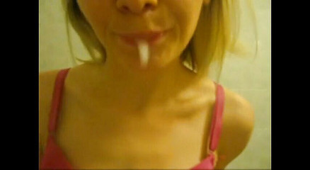 Femdom Austria: Anastasiiny plivající zubní pasty