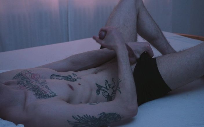 CedricDickery: Paja temprano en la mañana - masturbación de gran polla con...