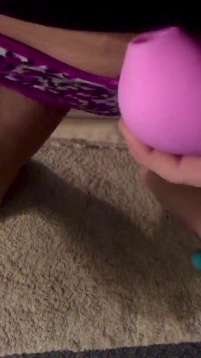 Tabitha Hoots: Bini seksi basah pepek sebelum suami mengongkek otaknya