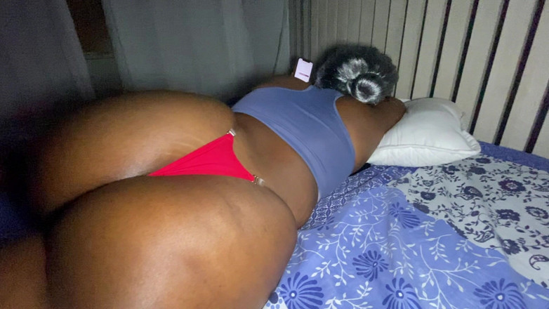 iamyansha: Granny Chats While Getting Fucked Hard
