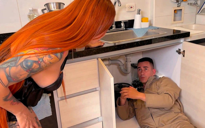 Andrea Castro: Všichni instalatéři mají velké ptáky, takže je budete muset využít.