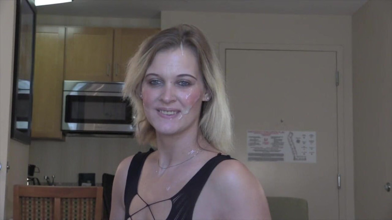 Real Amateur Sluts: Brooklyn Moore gets BBC facial