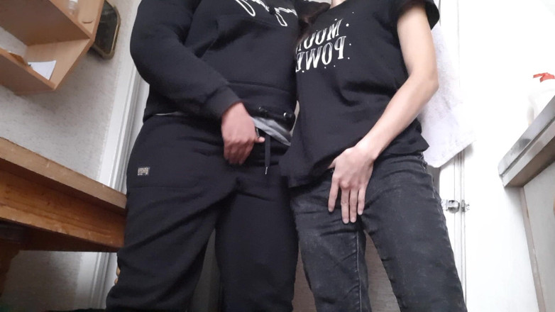 Lesbian-candys: Nos masturbamos mientras nos vestimos antes de estudiar para que...