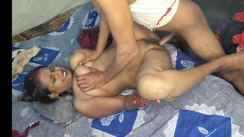 Biharixxxx728: Awek desi kampung berkongkek pepek ketat desi kampung