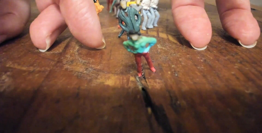 Nicoletta Embassi: Nicoletta - твоя великаншка, и она давит тебя под ее большой толстой задницей