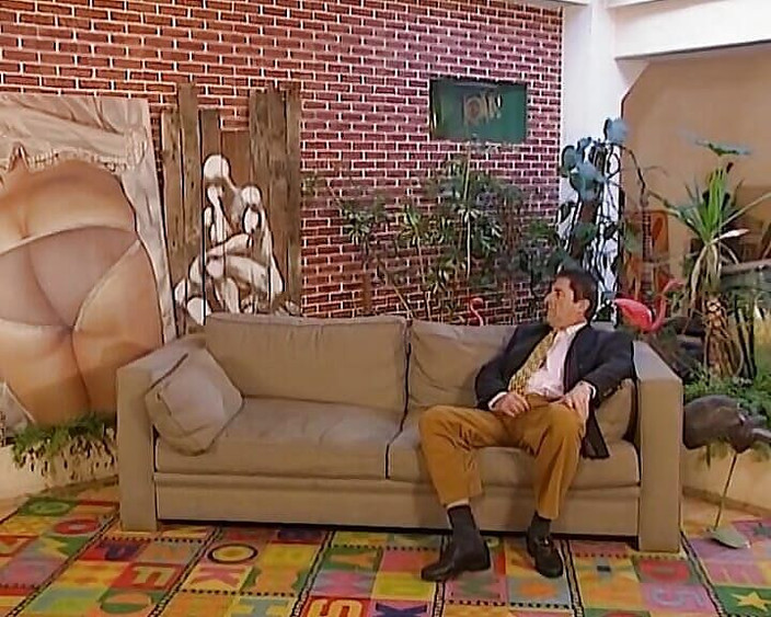 German Homemade: Una splendida signora tedesca si fa distruggere da due cazzi...