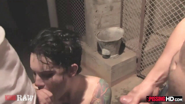 Pissing HD: Chubby amateur sucking cock and being peed on