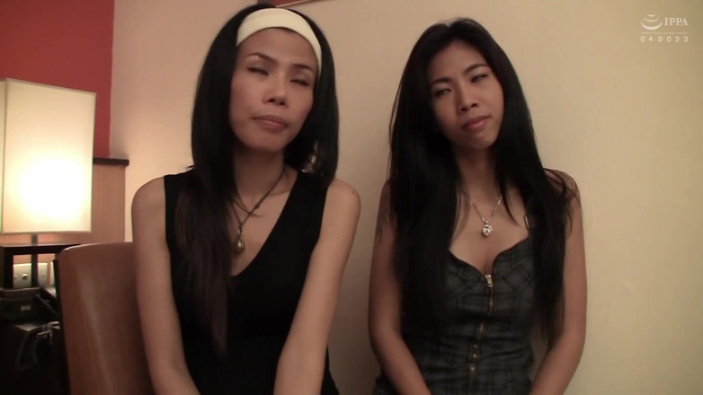 Raptor Inc: Sebaik sahaja kami bersendirian dengan awek Thai ini tersenyum dan...