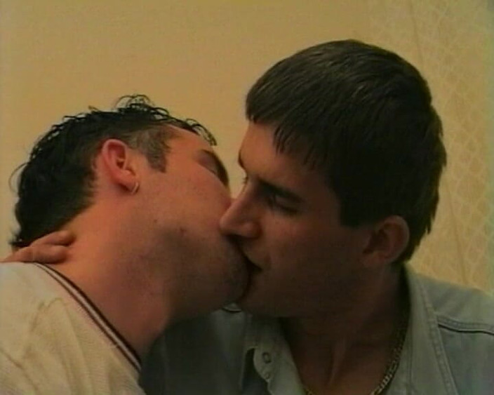 Gay 90's Vintage Porn: 好色的男性皮肤接触 #3