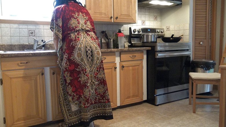 Souzan Halabi: Mama vitregă însărcinată înșală cu fiul vitreg în timp ce soțul este la...