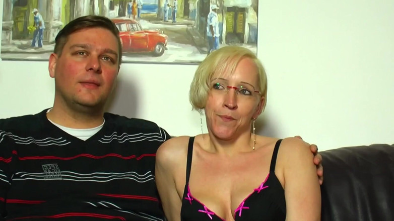 Deutsche Amateur Pornos: Mature Wife Finally Gets a Threesome with Her Husband and...