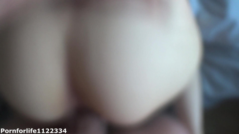 Pornforlife1122334: 脱衣舞和多汁的屁股操逼，射在她的屁股上