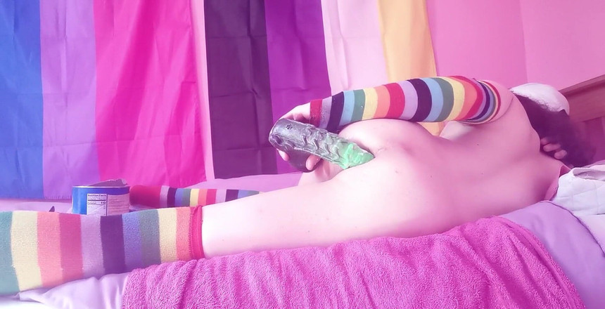 Rainbow Femboy: Jízda na nějakém velkém mimozemšťanovi Dicc Jeden z úhlů naklonil moji...