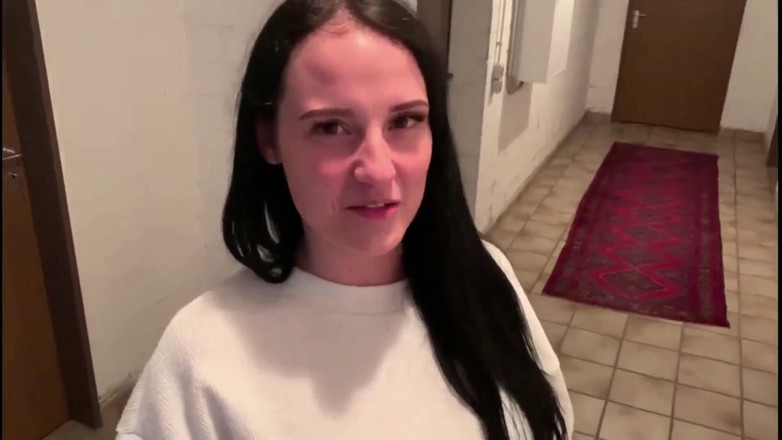 German Fuck Girls: Bare Stranger with the Neighbor!