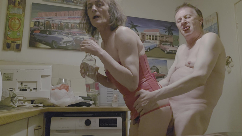 Gigi and David: Gigi e Dave, sesso in casalinga arrapata in cucina