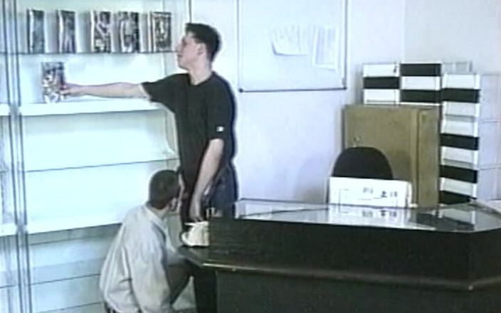 Gay 90's Vintage Porn: Zmysłowi mężczyźni w ruchu # 5