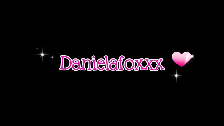 danielafoxxx: Збочена сусідка, я трахну твою пизду