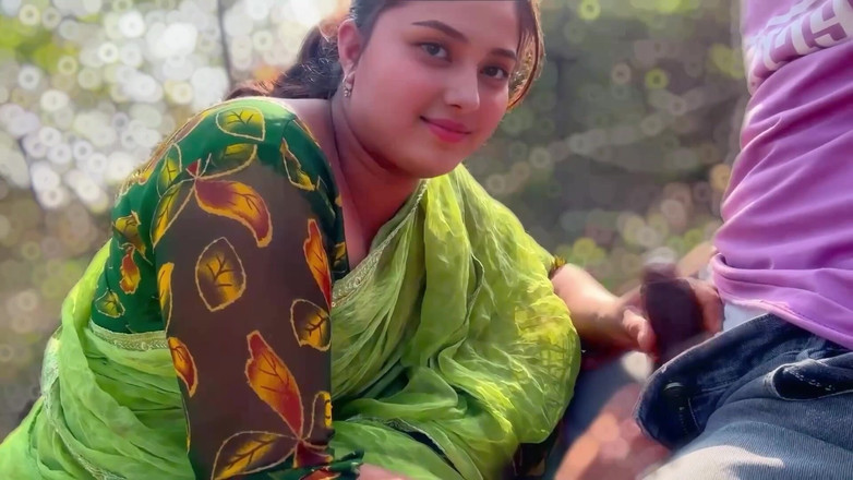 Fuckkkker: Indická desi vesnická dívka džungle sex video, Desi indická dívka...