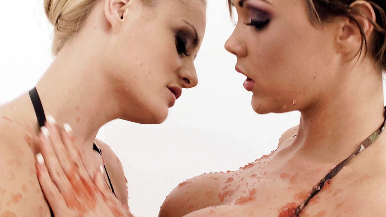 Screw Gurmans: Этот бассейн не для взрослых, но эти шлюховатые лесбиянки знают, как его лучше пользоваться