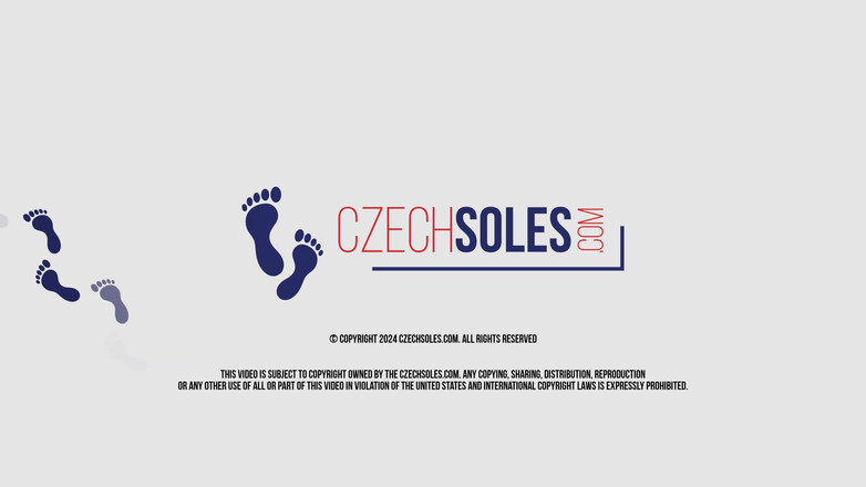 Czech Soles - foot fetish content: Cewek ini dientot habis-habisan di apartemen di musim panas