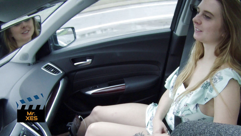 Mr_XES: 金发少女深喉路口