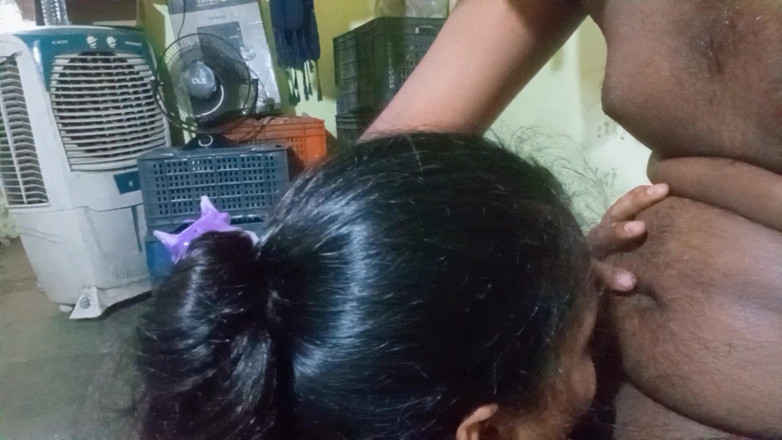 NikiRathod: Ngentot sama divya - seks gaya doggy di rumah tetangga