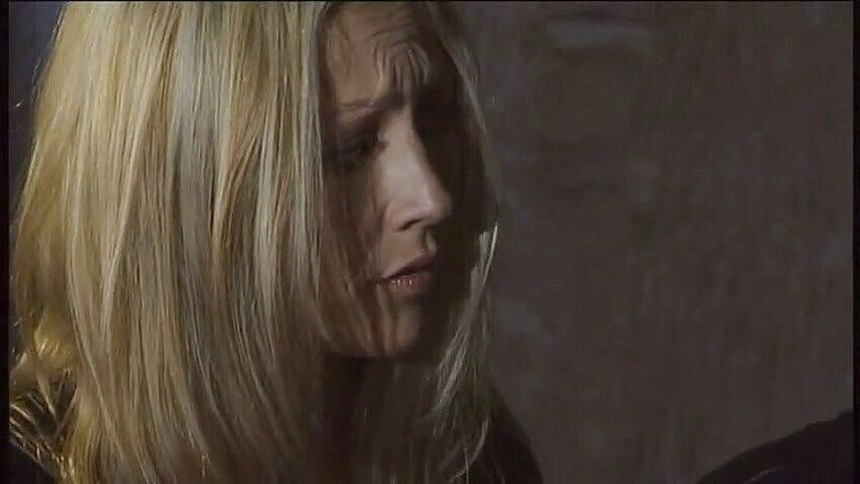 Fuck me Hard: 观看她穿着紧身衣弯下腰，然后从后面抽插鸡巴