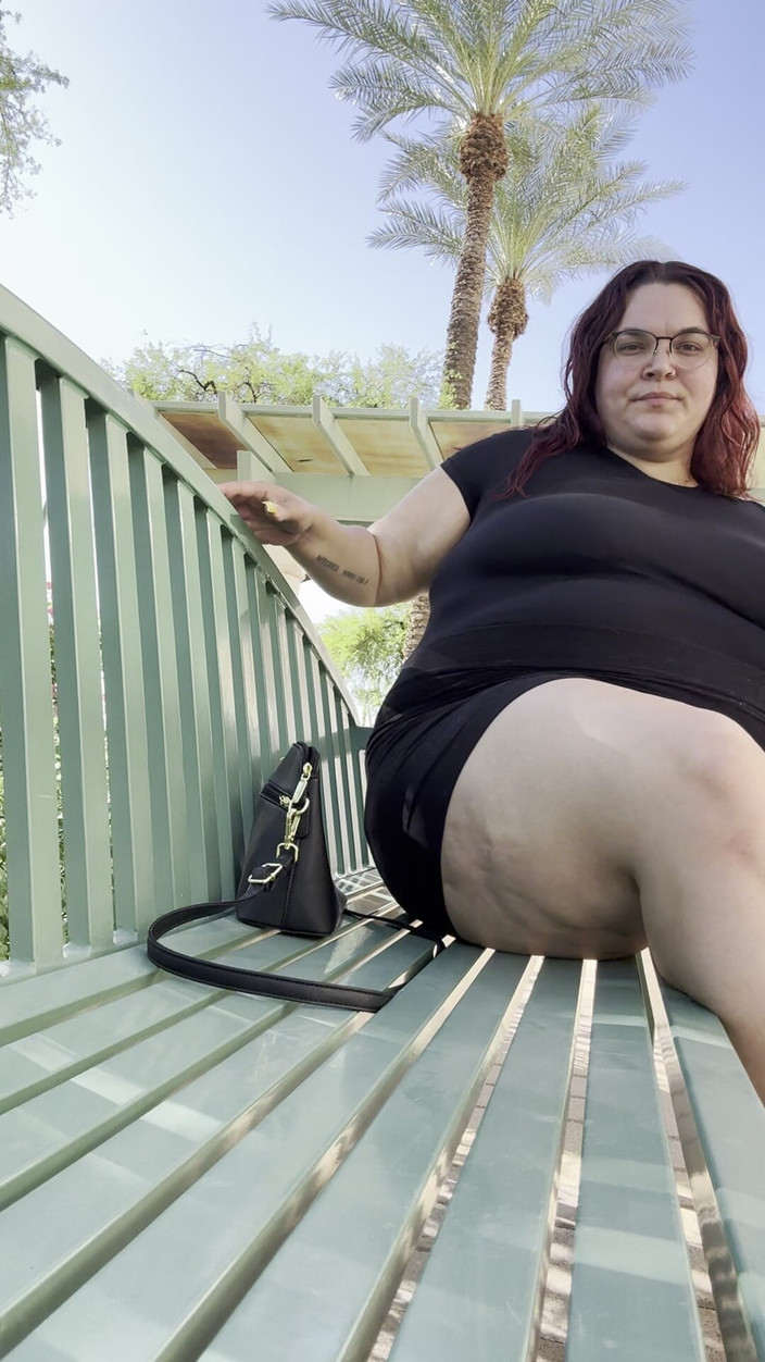 SofieeSoles: 애널을 따먹히는 발정난 밀프