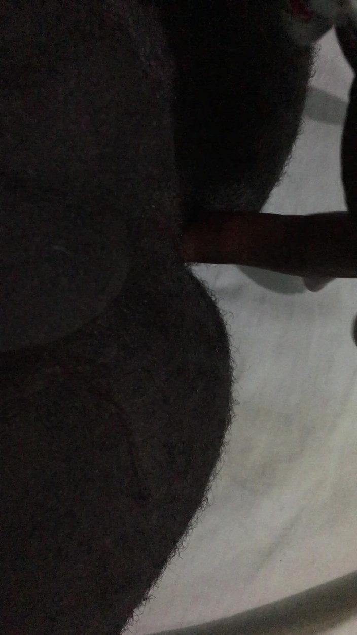 Charlesmat: Futai anal cu degetele adânc în jos