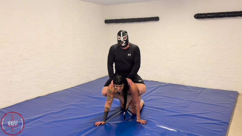 Lgb k inked: Lift &amp; Carry Femdom - Human Workout