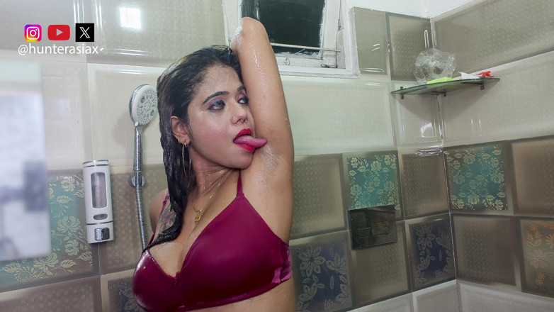hunter Asia: Seduction in the Shower: From Kiss to Climax on Camera