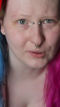 Nevlastní otec Lil Děvka je přistižena při kouření