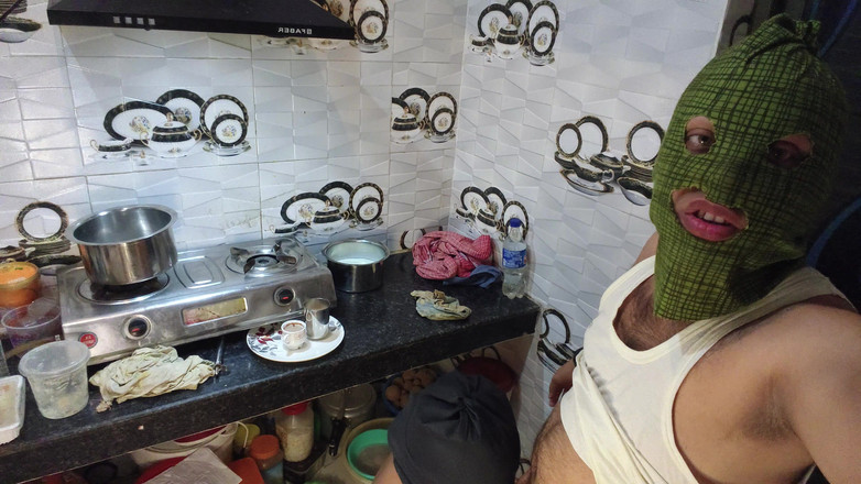 Hotty Mona: 부엌에서 Devar와 하드코어 섹스하는 인도 미완성 바비