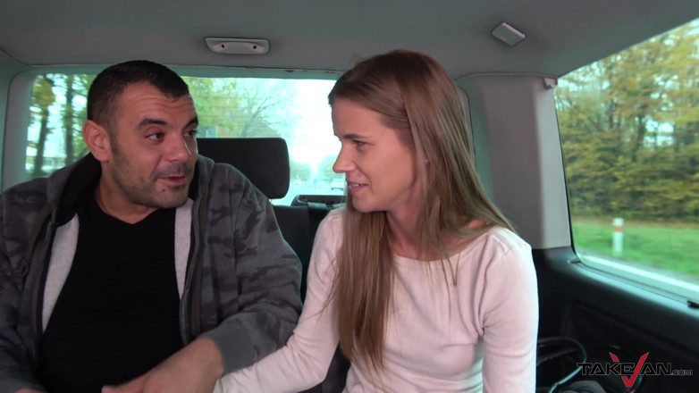 Take Van: Chuda huzzy jest uzależniona od seksu, choć zachowuje się nieśmiała...