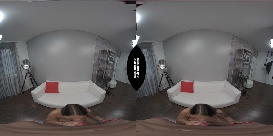 Xvirtual: X Virtual 15 Czechcasting - Cewek Semok 18 tahun Denisa dalam 180°