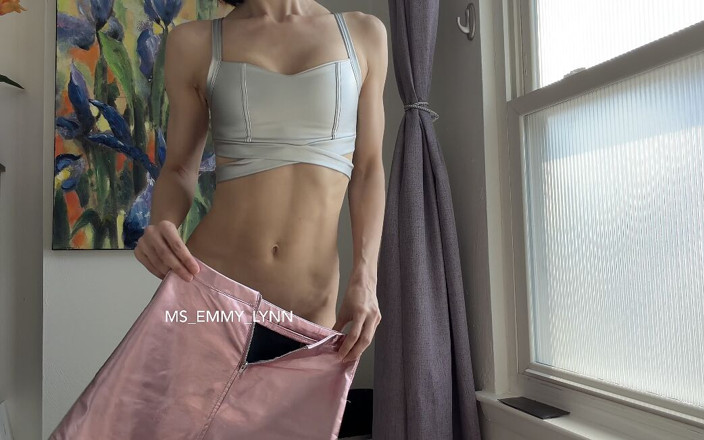 Ms_Emmy_Lynn: Model Asia kurus berkongkek dengan tetek kulit berkilat puncak &amp; skirt...