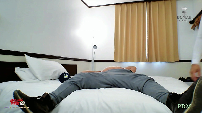 pinoy malibog: Papi-väter auf dem bett, spannung explodiert