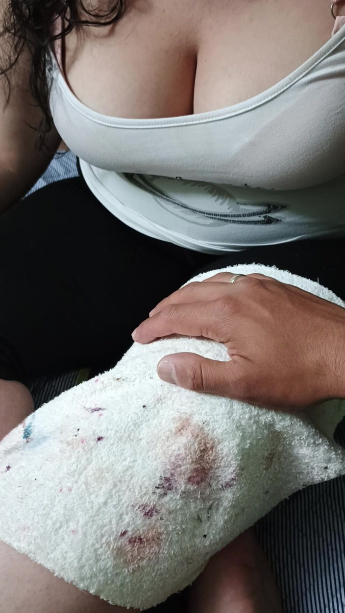 PAREJA LATINA: I Can't Oppose Touching the Manicurist's Tits