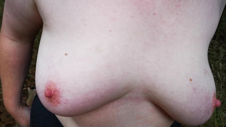 Bouncy Tits Action: Using Her Tits for Fun